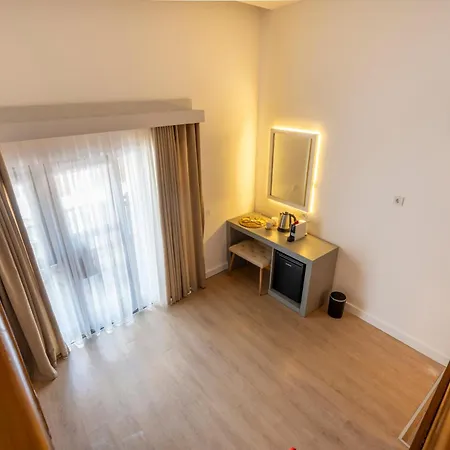 Hotel My 2*